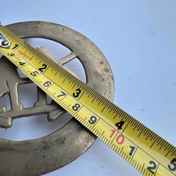 Vintage Solid Brass - 2 Kitty Cat Trivet  4" Diameter on 3 Feet. - Picture 3 of 3